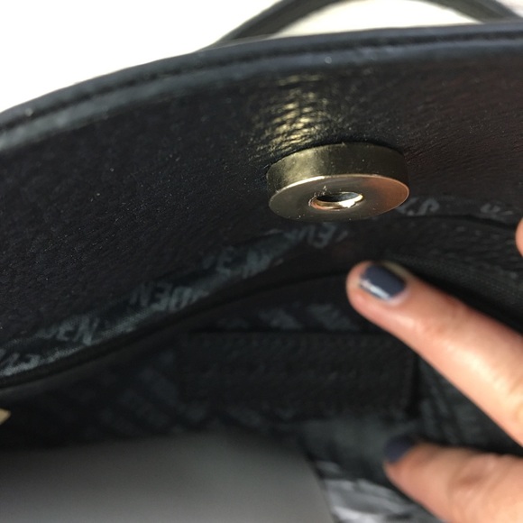 Steve Madden Quilted  Cream & Black Shoulder Purse - Picture 6 of 14